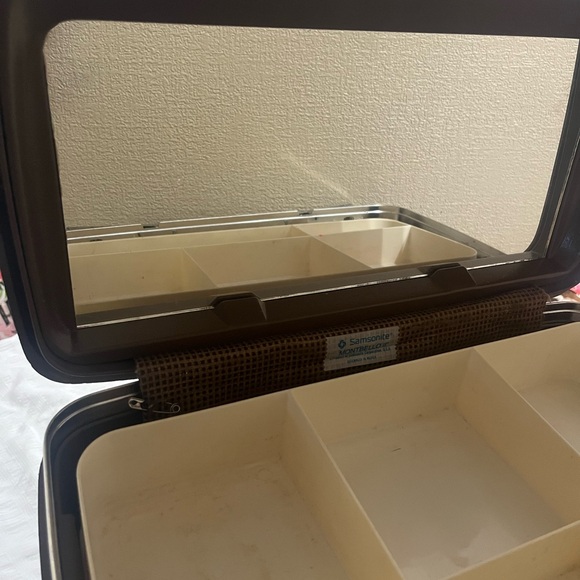 Vintage Samsonite Train/cosmetic case - Picture 8 of 14